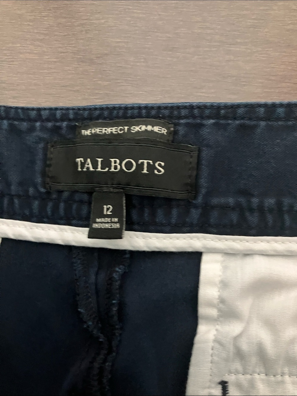 Talbots Bundle- 2 size 12 “The Perfect Skimmer” Capris 1 Navy Blue 1 Tan - Picture 4 of 10